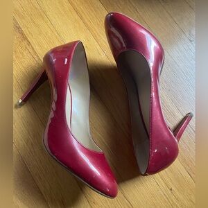 Michael Michael Kors Ashby pump in cherry. 9.5